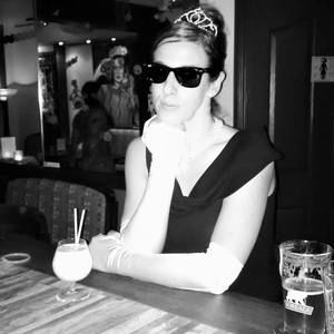 Meet your Posher, Caroline